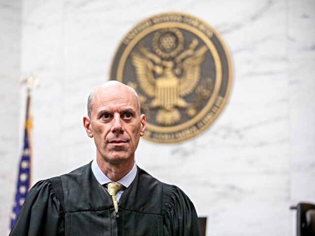 Obama-appointed judges rule suspected terrorists can contest deportations under the Alien Enemies Act