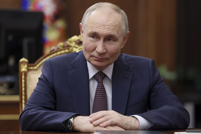 Trump Claims Putin has ‘Lost His Mind’