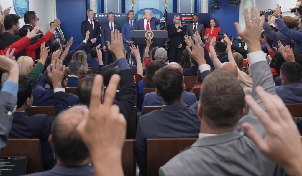 Judge Slams White House for Ending Sign Language at Presidential Events