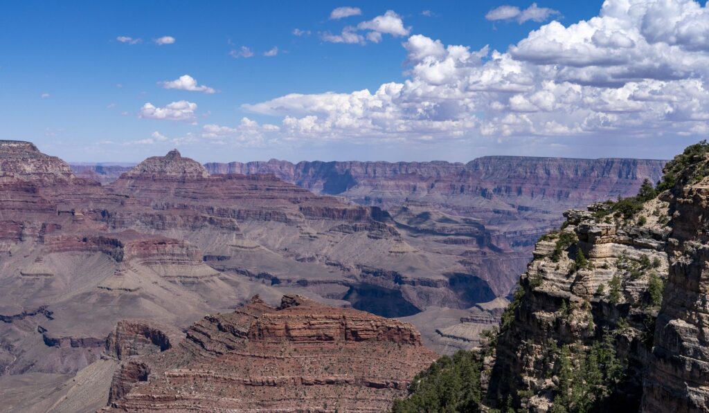65-Year-Old Dies in 100-Foot Fall at Grand Canyon, Hualapai AZ