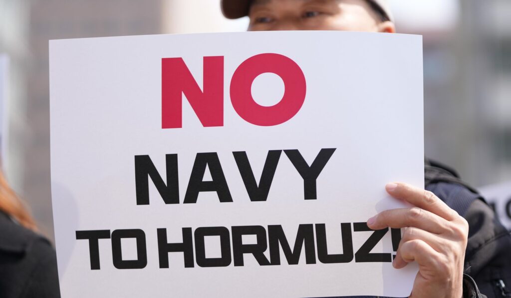 South Korea, Japan Downplay Warships for Hormuz, Defying Trump