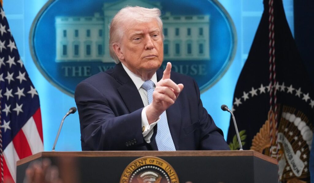Trump: Draft US-Iran Peace Deal Negotiated; Strait of Hormuz Reopens