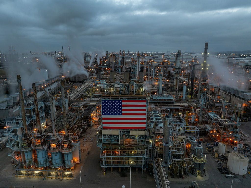 Iraq, Gulf Nations Bypass Strait of Hormuz; $60B US Deals