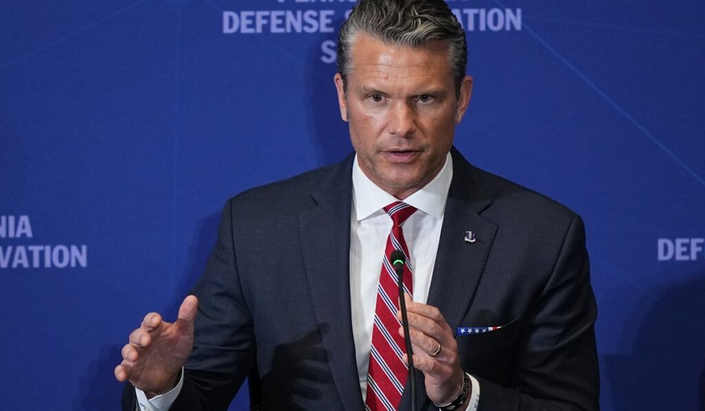 Appeals Court Lets Pentagon Require Escorts for Journalists, Hits NYT