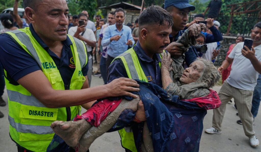 Glacial Collapse Hits Tibet, Nepal: 162 Killed; 3 Dead, 558 Missing