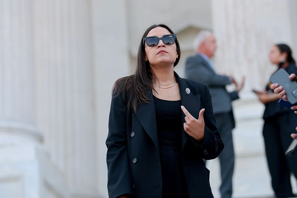 AOC Rejoins DSA — Will Democrats Back Her 2028 Bid?