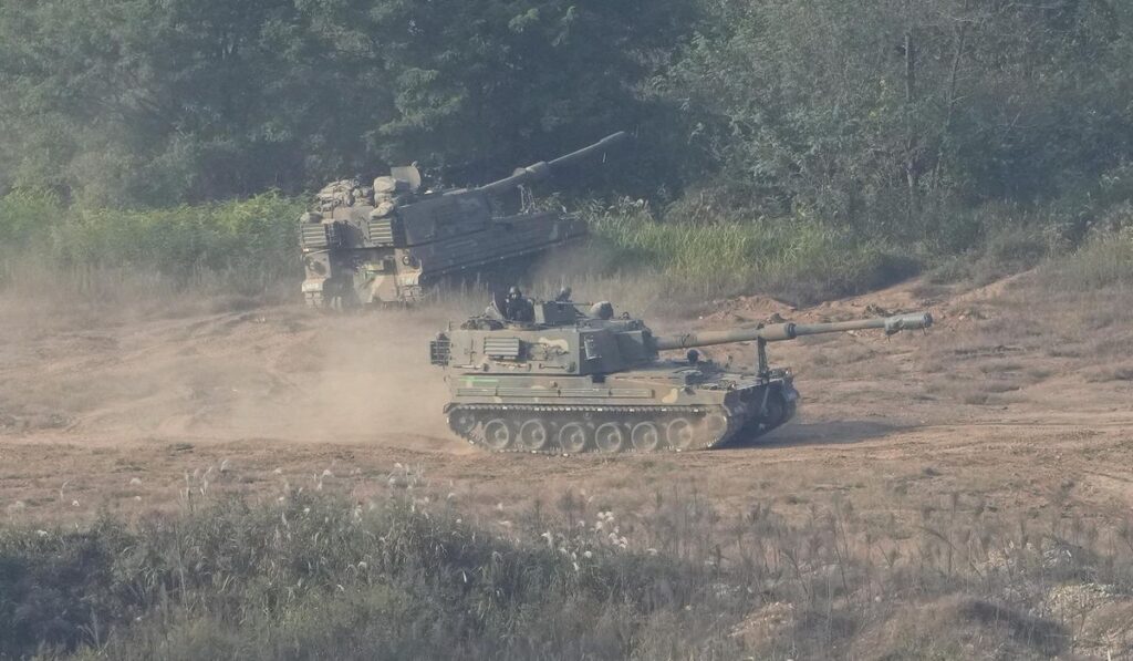Hanwha Defense USA Wins Mobile Howitzer Prototype Contract for Army