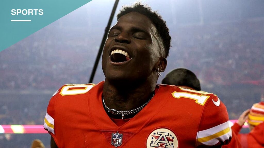 Chiefs Lose Two Receivers to Injury as Tyreek Hill Drops Another Cryptic Tweet